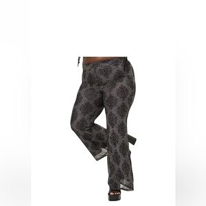 NWT Torrid size 2 MESH FLARE PANT DEEP BLACK